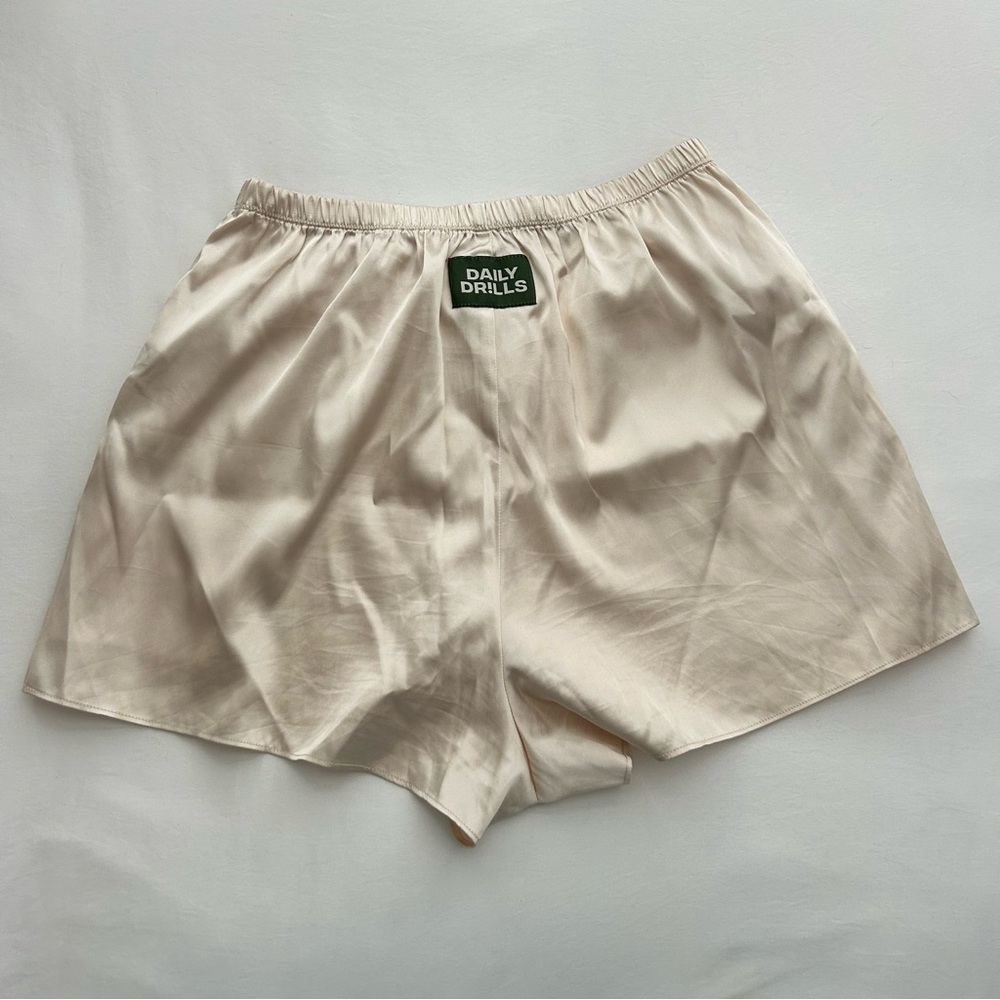 Daily Drills Silky Shorts Champagne XS